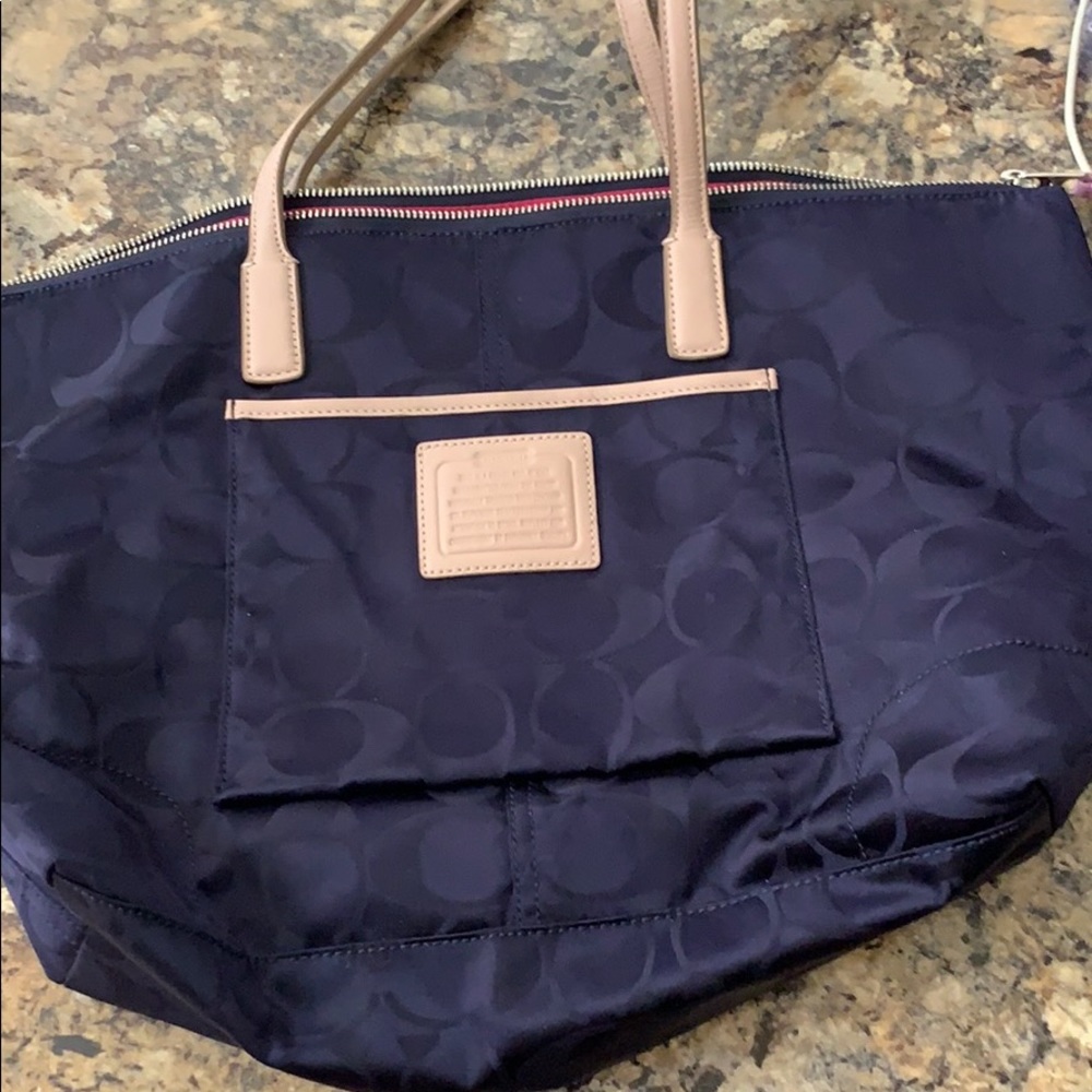 Coach weekender